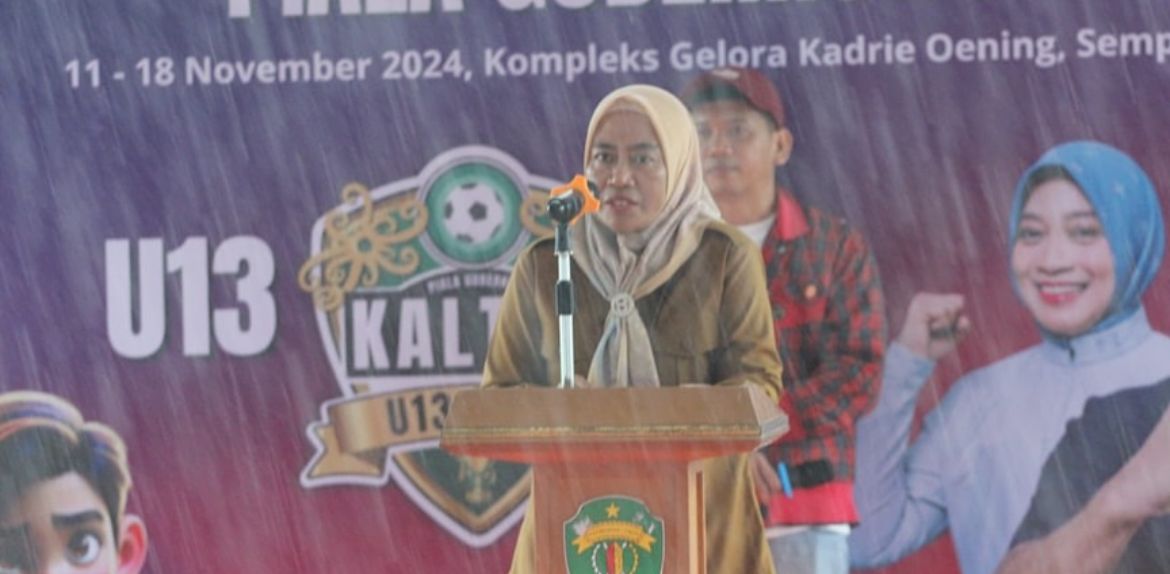 Plh Kepala Dispora Kaltim, Sri Wartini (foto : Dispora Kaltim)
