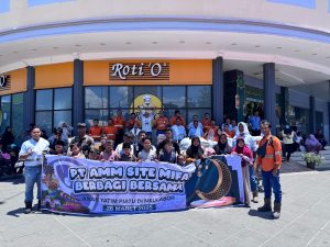 Senyum Puluhan Anak Yatim Saat Di Ajak Berbelanja Keperluan oleh PT AMM di Mall Suzuya Meulaboh