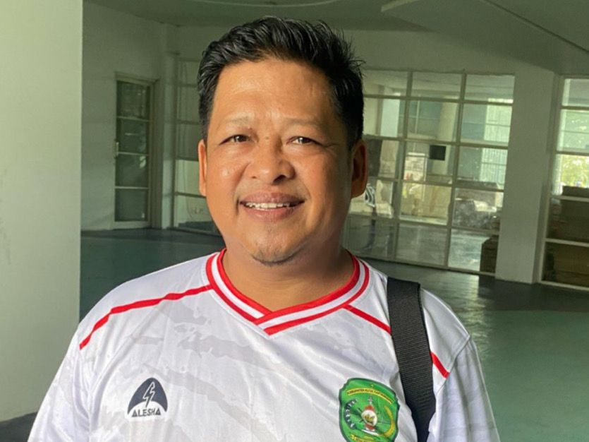 Kepala Dispora Kukar, Aji Ali Husni saat diwawancarai. (Foto: MF/Sinarkaltim.id)