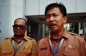 Sekda Kukar, Sunggono (kanan) didampingi Plt Kepala Dinas Perumahan dan Kawasan Permukiman (Perkim) Kukar, M Aidil (Prokom Kukar)