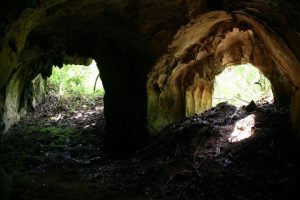 Gua Batu Gelap (Foto : Wikipedia)
