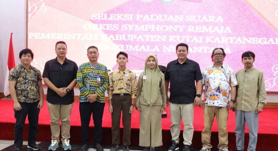 Seleksi paduan suara orkes symphony remaja Pemkab Kukar (Foto : Prokom Kukar)
