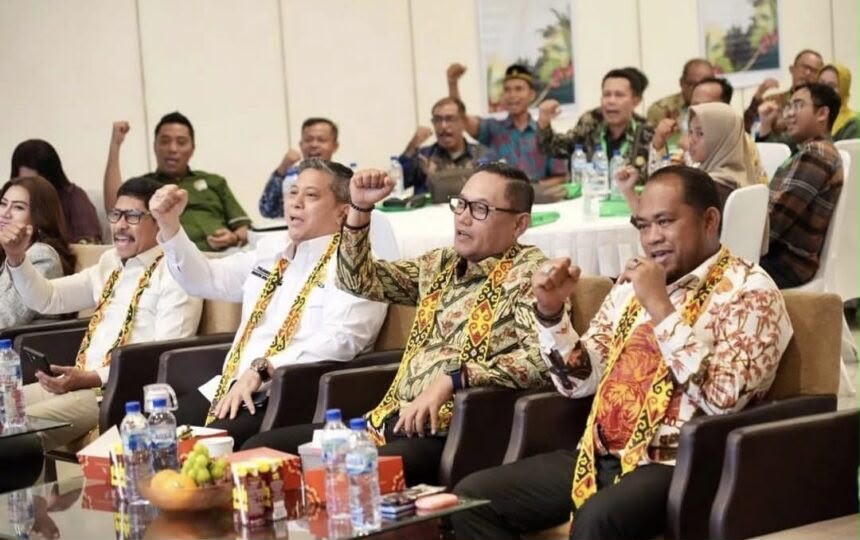 Seno Aji Menghadiri Pelatihan Pembenihan dan Teknologi Budidaya Kelapa Sawit Berkelanjutan di Hotel Golden Season Samarinda